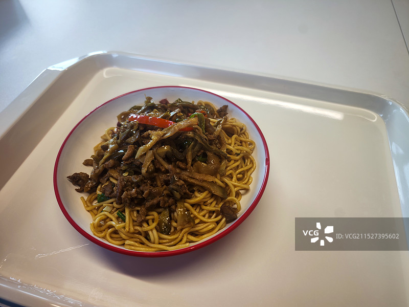 榨菜肉丝干挑面图片素材