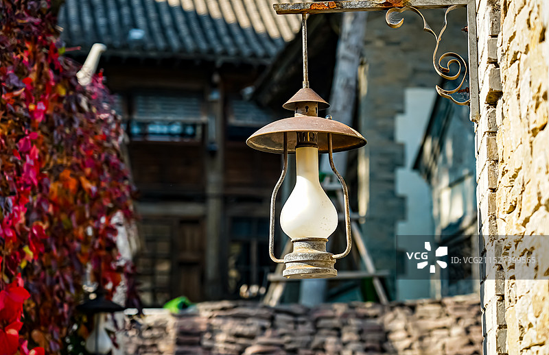 古北水镇的古朴街灯 装饰灯 煤油灯 煤气灯图片素材