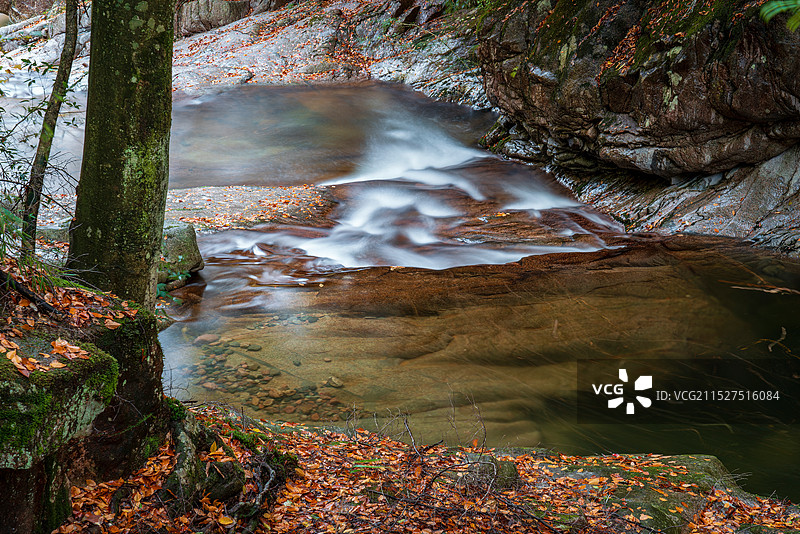 光雾山景区之十八月潭图片素材