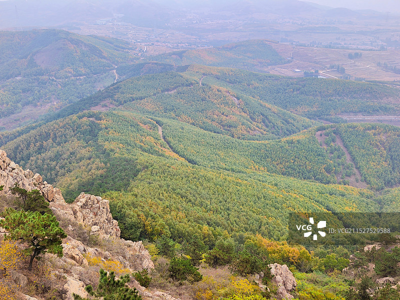 秋天霜降时节，莒县屋楼崮山顶的秋色图片素材