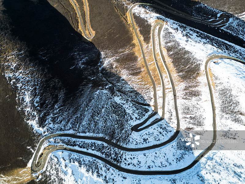 乃龙山盘山公路图片素材