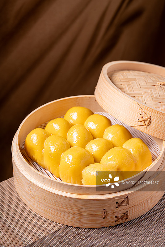 东北特色传统美食黄米粘豆包图片素材