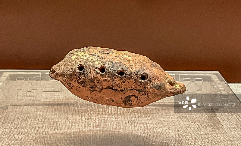 哈密博物馆文物——伊吾县拜其尔墓地出土战国陶埙图片素材