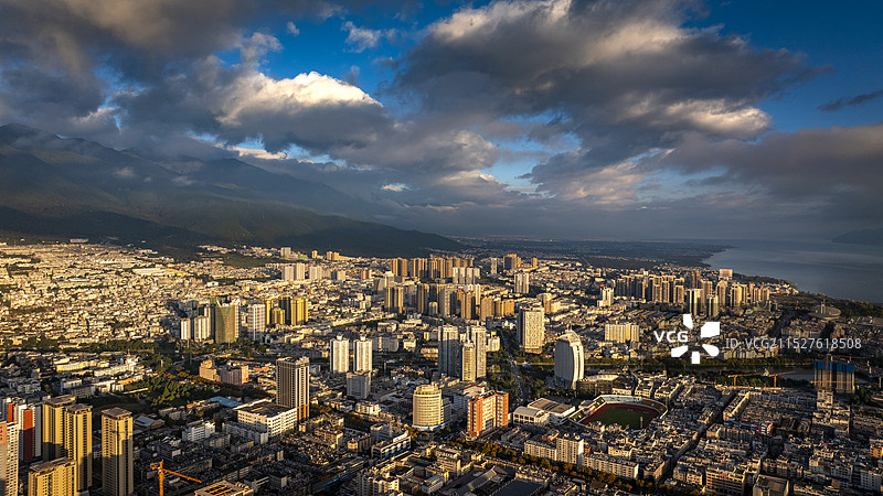 云南大理城市日出风景图片素材