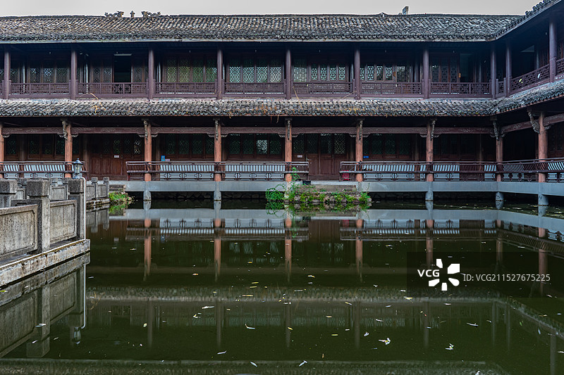 中国园林拍摄主题，浙江金华东阳横店明清民居博览城著名景点，传统中式木制房屋，户外白昼无人图像摄影图片素材