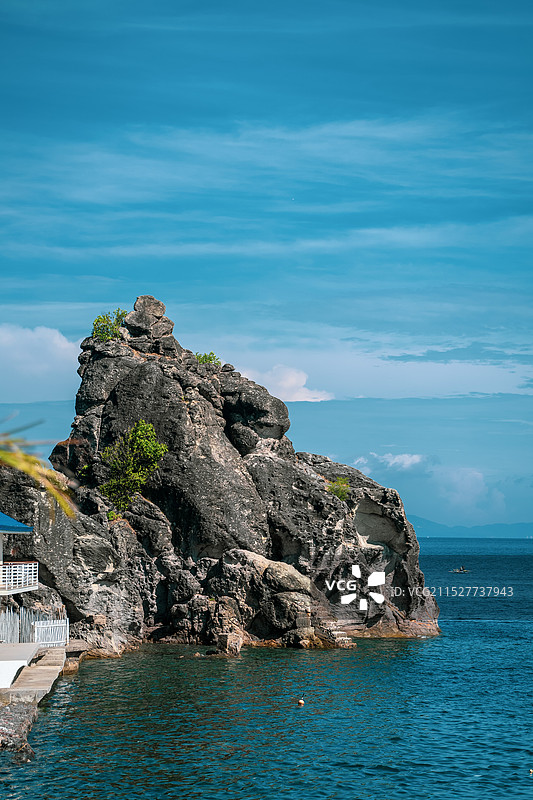 探秘阿尼劳 | 火山岩与蔚蓝海洋交织的潜水天堂图片素材