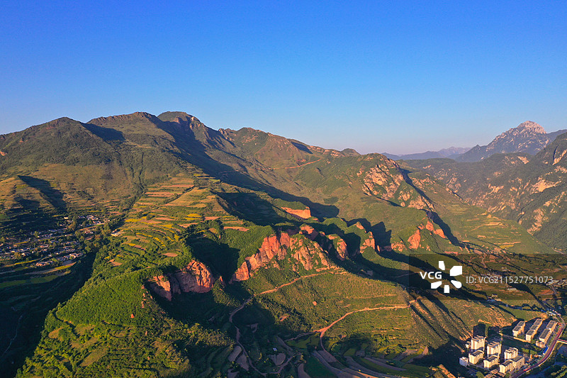 甘肃省甘南藏族自治州临潭县冶力关航拍城区图图片素材