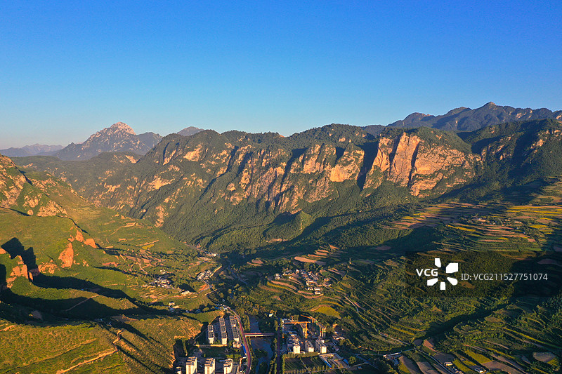 甘肃省甘南藏族自治州临潭县冶力关航拍城区图图片素材