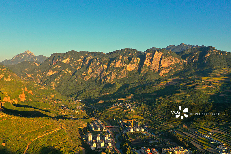 甘肃省甘南藏族自治州临潭县冶力关航拍城区图图片素材