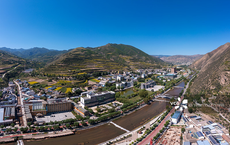甘肃省甘南藏族自治州临潭县冶力关航拍城区图图片素材
