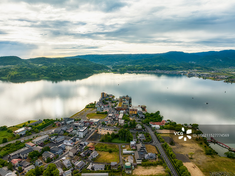 日本本州，中国地区，汤梨滨町，东乡湖，東鄉池，东乡温泉，望湖楼，山阴八景，日本唯一的湖上温泉，航拍图片素材