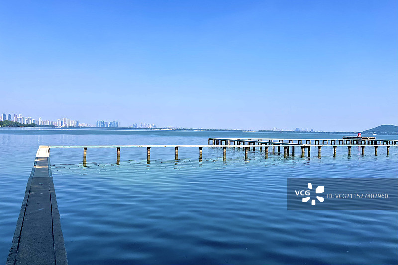 武汉大学凌波门图片素材