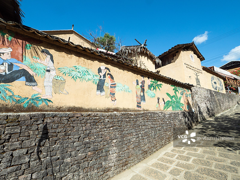 云南腾冲司莫拉佤族村壁画图片素材