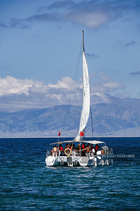 帆船 赛里木湖 划船 休闲方式 新疆旅行图片素材