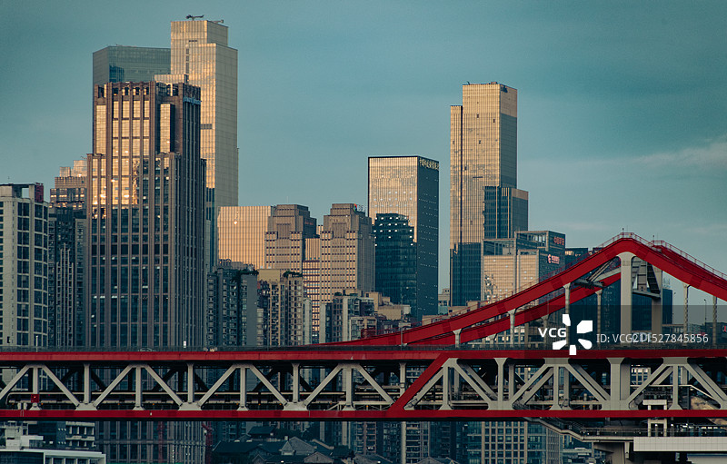 重庆江北嘴CBD与曾家岩大桥图片素材