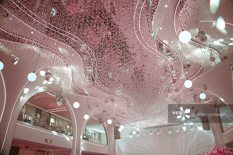 星级酒店婚礼宴会厅灯光秀图片素材