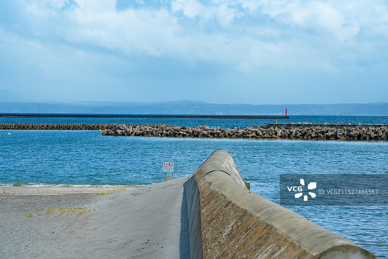日本九州鹿儿岛县指宿市站前商店街空无一人的街景图片素材