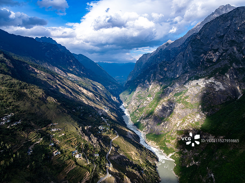 云南香格里拉虎跳峡风景图片素材