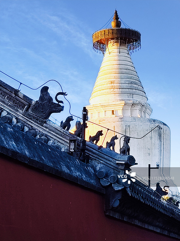 北京北海白塔图片素材