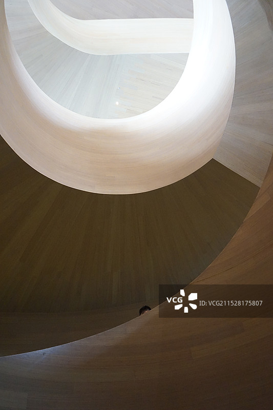 极简抽象 云图 小花 树干图片素材