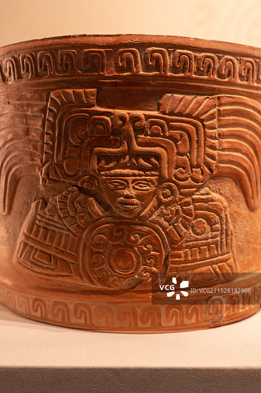 特奥蒂瓦坎考古遗址博物馆文物特奥蒂瓦坎文化雨神纹陶罐图片素材