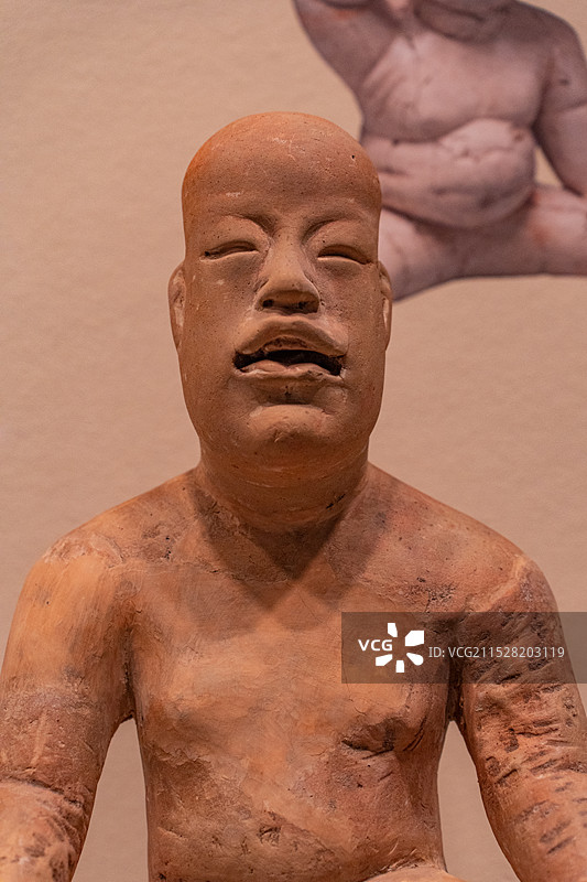 墨西哥国立人类学博物馆文物奥尔梅克文化婴儿脸豹人陶塑图片素材