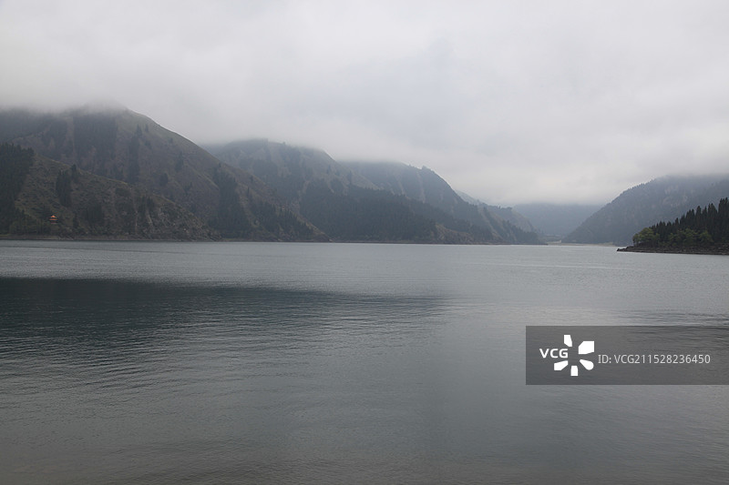 天山天池图片素材