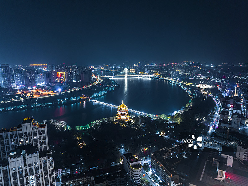 鹰潭城市风光天际线北极阁夜景图片素材