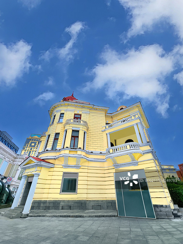 建于1921年文艺复兴风格的建筑哈尔滨原梅耶洛维奇大楼图片素材