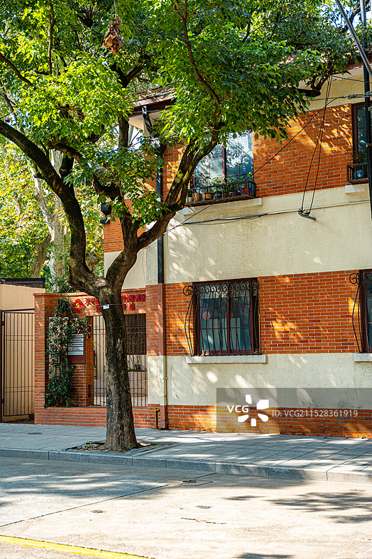 徐汇永嘉路光影图片素材