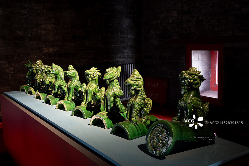 北京箭楼展品-龙的九子图片素材