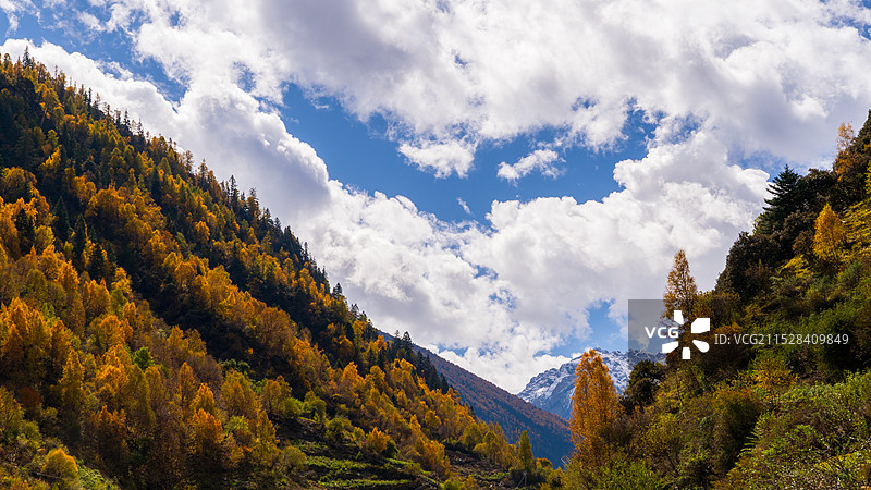 小众路线穿越宝金线图片素材