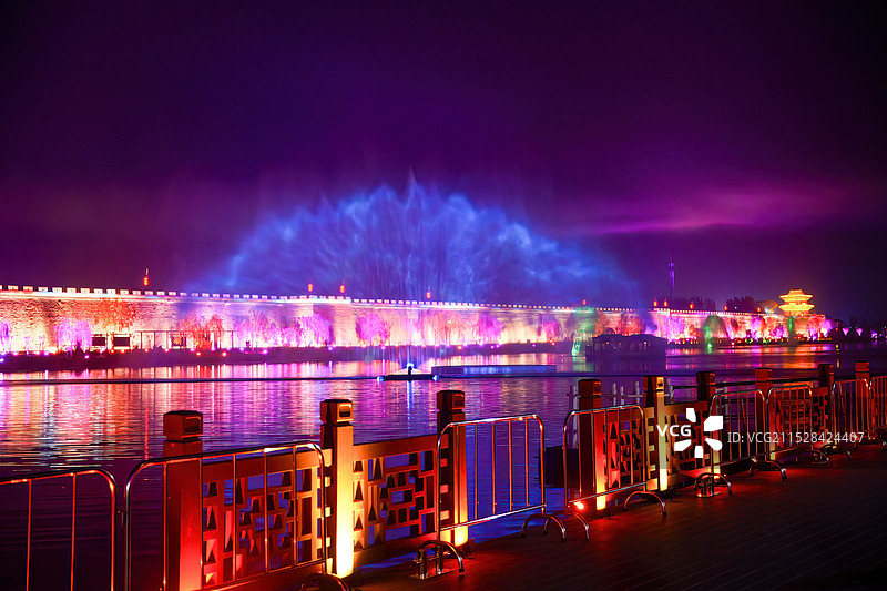 邯郸市广府古城景区夜景灯光秀图片素材