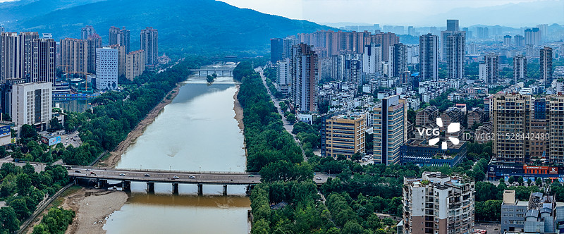 广元市 红星公园 澳源体育中心 万达 利州区 学府路 奥体大桥图片素材