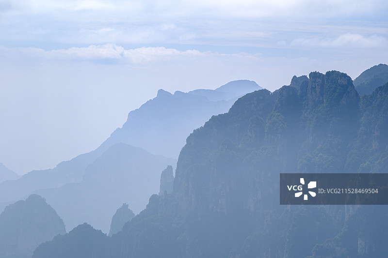 中国山西省晋城市临川县古郊乡 中国南太行 王莽岭景区，观日台，散花台，路漫漫， 4A级景区图片素材