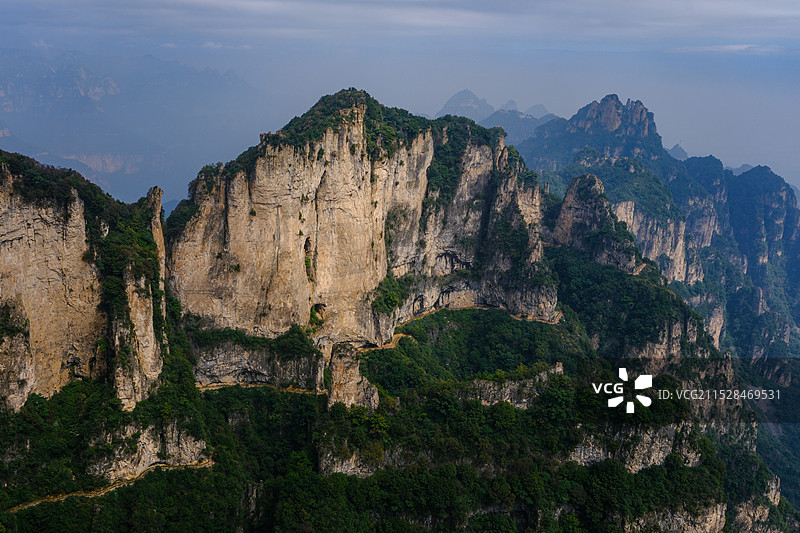 中国山西省晋城市临川县古郊乡 中国南太行 王莽岭景区，观日台，散花台，路漫漫， 4A级景区图片素材