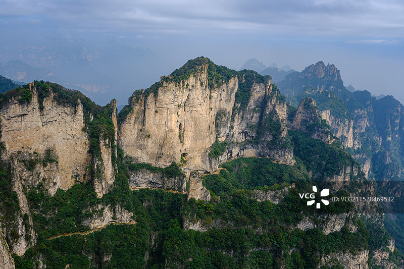 中国山西省晋城市临川县古郊乡 中国南太行 王莽岭景区，观日台，散花台，路漫漫， 4A级景区图片素材