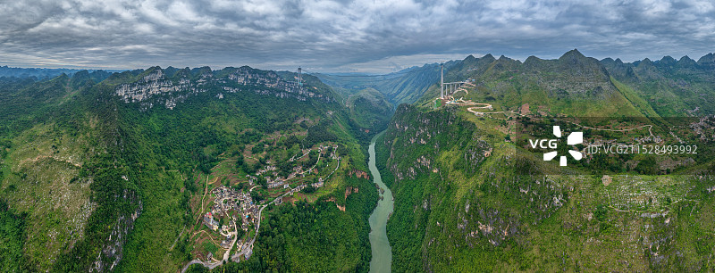 航拍贵州贞丰县的花江大桥和花江大峡谷景观图片素材