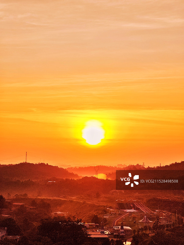 金色朝阳图片素材