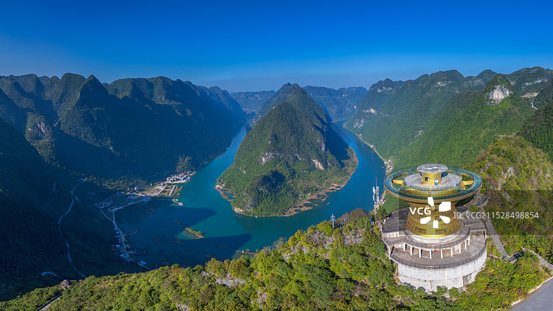 航拍广西东兰县的红水河第一湾景色图片素材