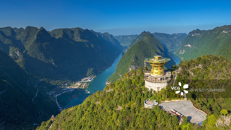 航拍广西东兰县的红水河第一湾景色图片素材