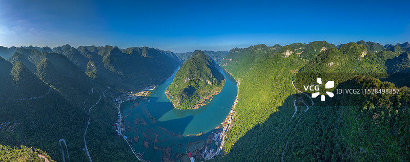 航拍广西东兰县的红水河第一湾景色图片素材