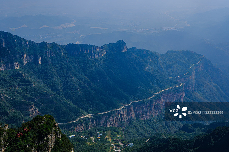 中国山西省晋城市临川县古郊乡 中国南太行 王莽岭景区，小太行，路漫漫，玻璃观景台，王莽岭游客中心，图片素材