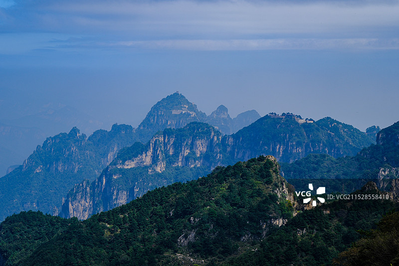 中国山西省晋城市临川县古郊乡 中国南太行 王莽岭景区，小太行，路漫漫，玻璃观景台，王莽岭游客中心，图片素材