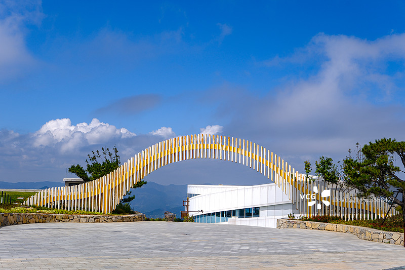 中国山西省晋城市临川县古郊乡 中国南太行 王莽岭景区，小太行，路漫漫，玻璃观景台，王莽岭游客中心，图片素材
