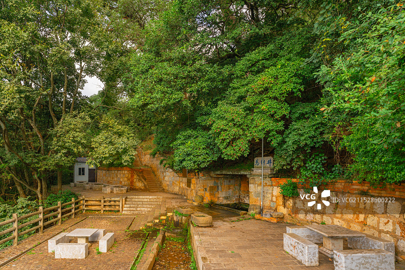 云南玉溪通海县河西镇曲陀关马刨井图片素材