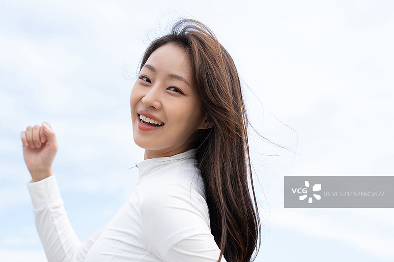 女性、健康、拉伸、热身、跑步、慢跑、运动休闲服图片素材