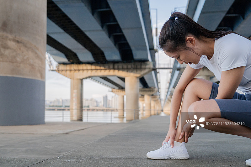 运动、体育、疼痛、疲劳、疾病、压力、扭伤、骨折图片素材