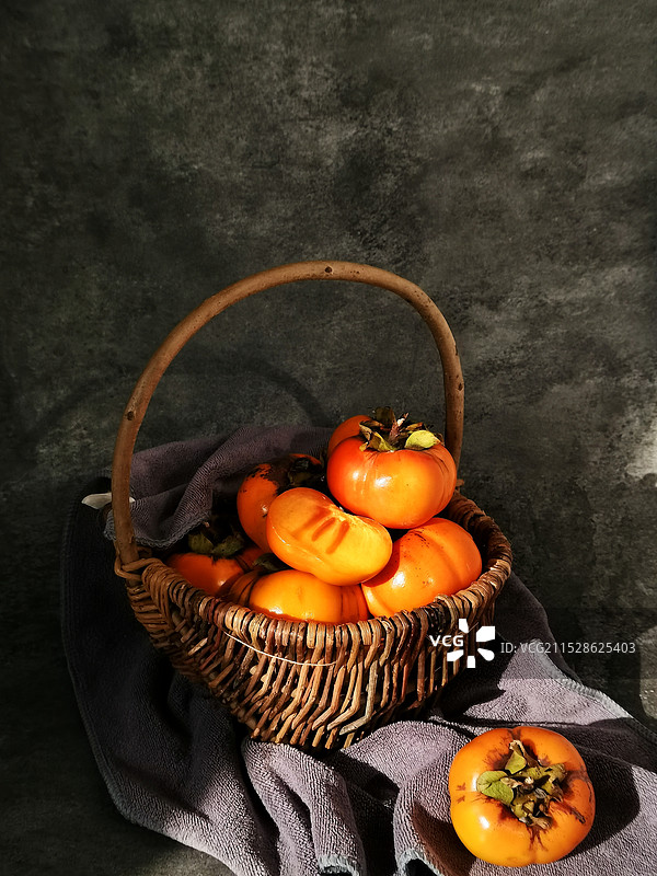 秋至柿子红图片素材