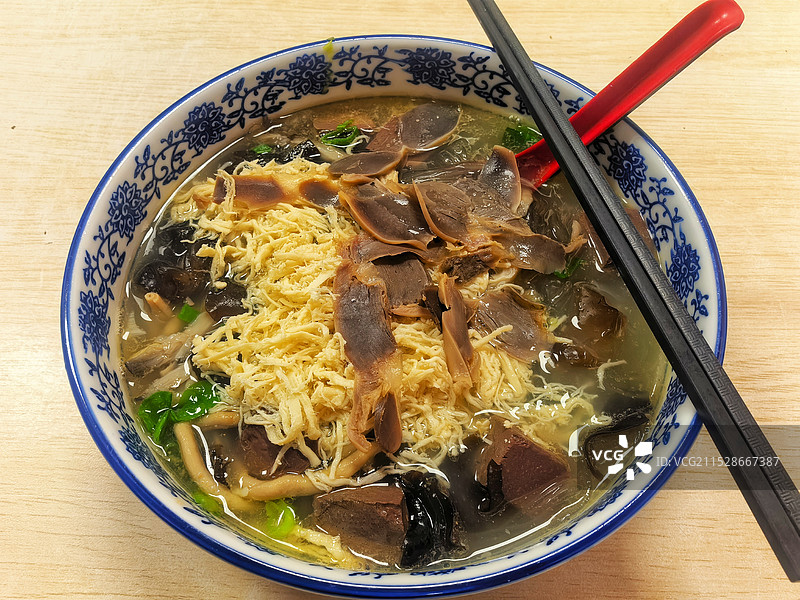 鸭杂鸭血粉丝图片素材